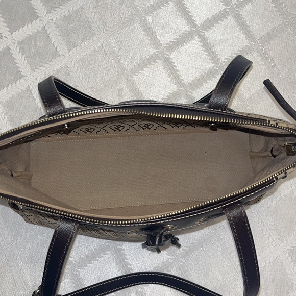 EUC Dooney & Bourke canvas tan & brown tote. - Picture 15 of 16